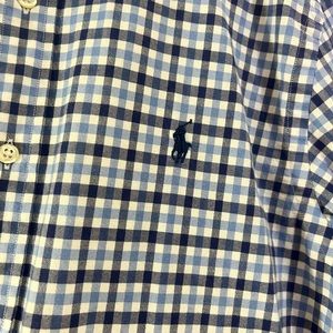Men’s size medium long sleeve button up. Great shape. No stains.
